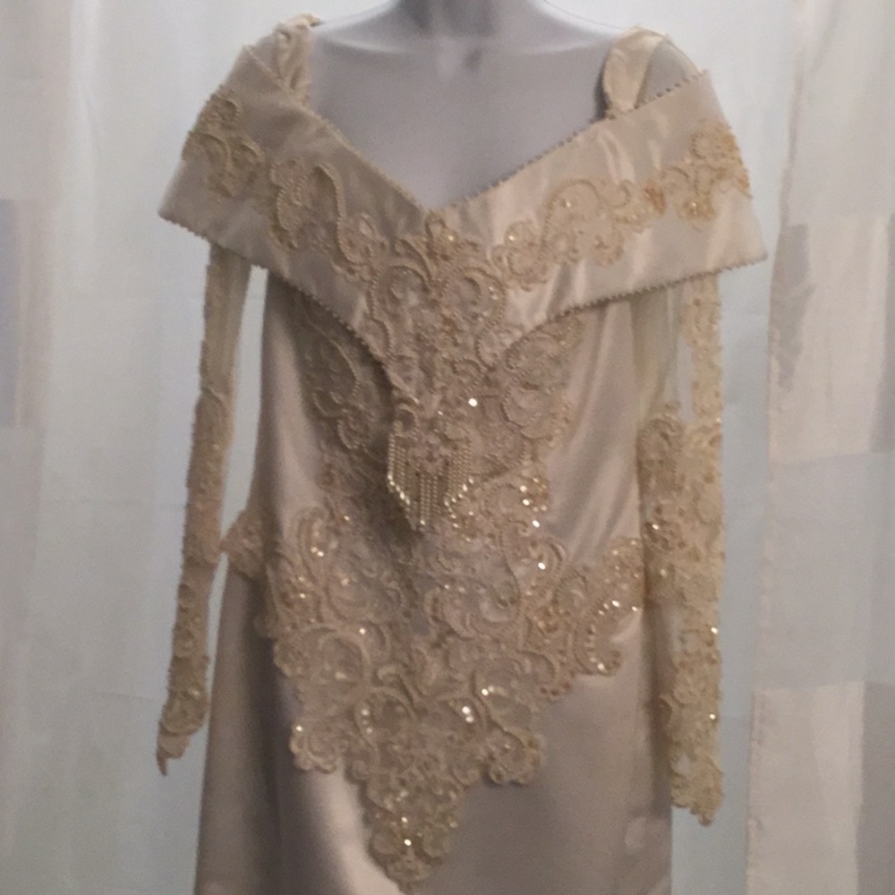 White wedding dress with train..off shoulder